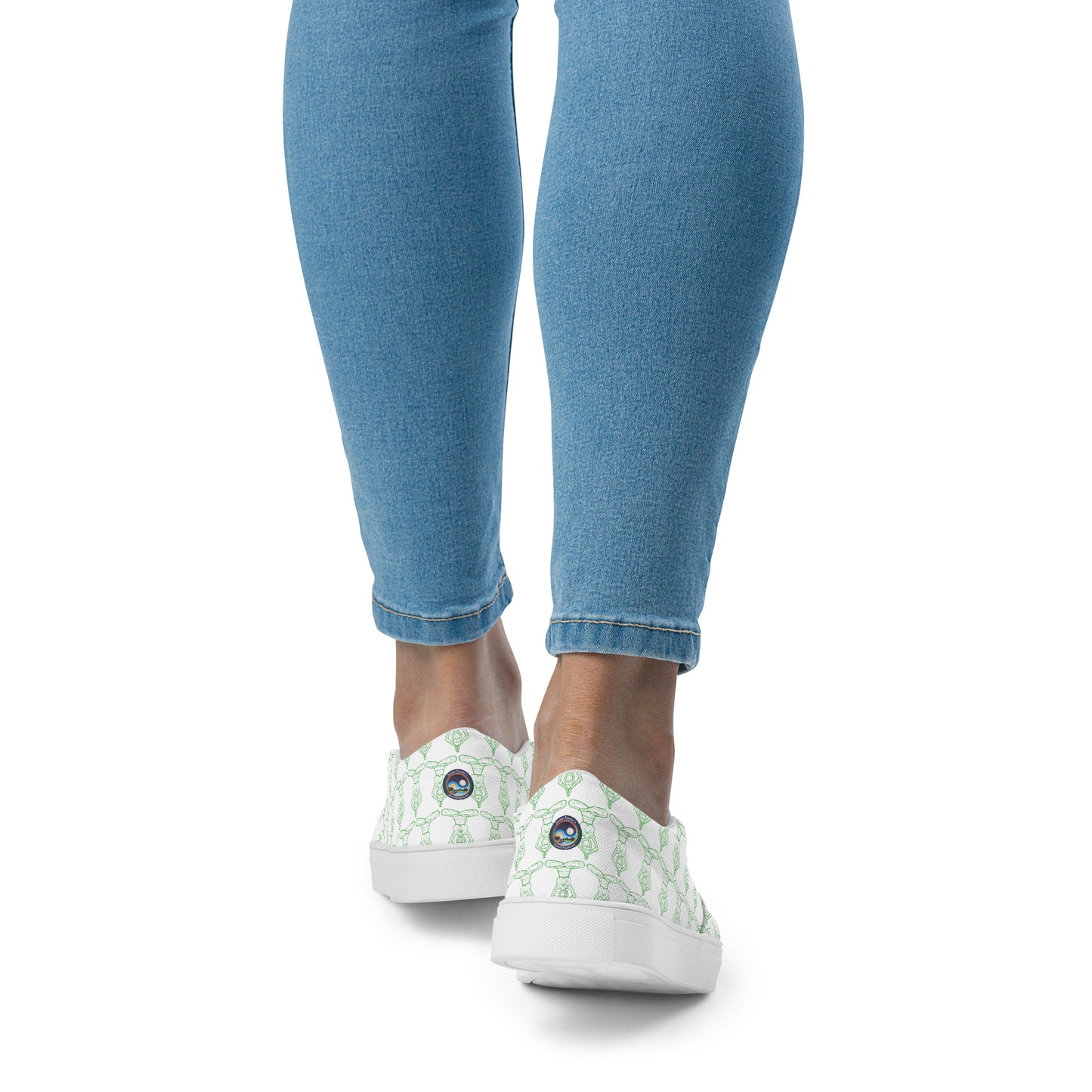 LuckyNaut Women’s slip-on canvas shoes