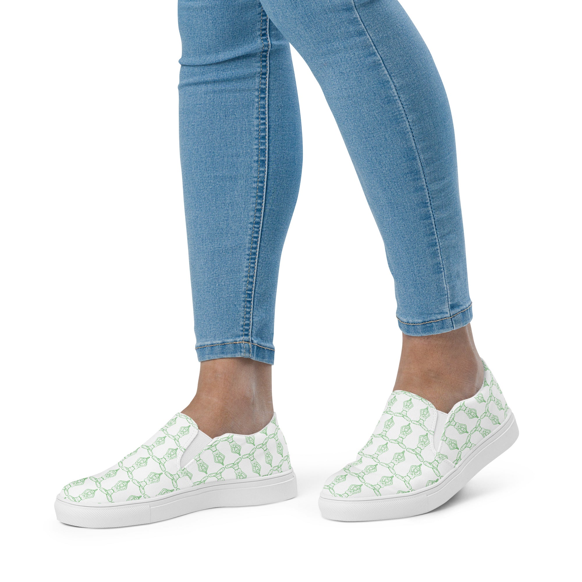 LuckyNaut Women’s slip-on canvas shoes